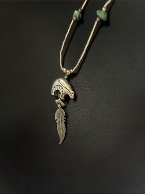 Silver heartline bearFeather Pendant Necklace with Green Turquoise Beads